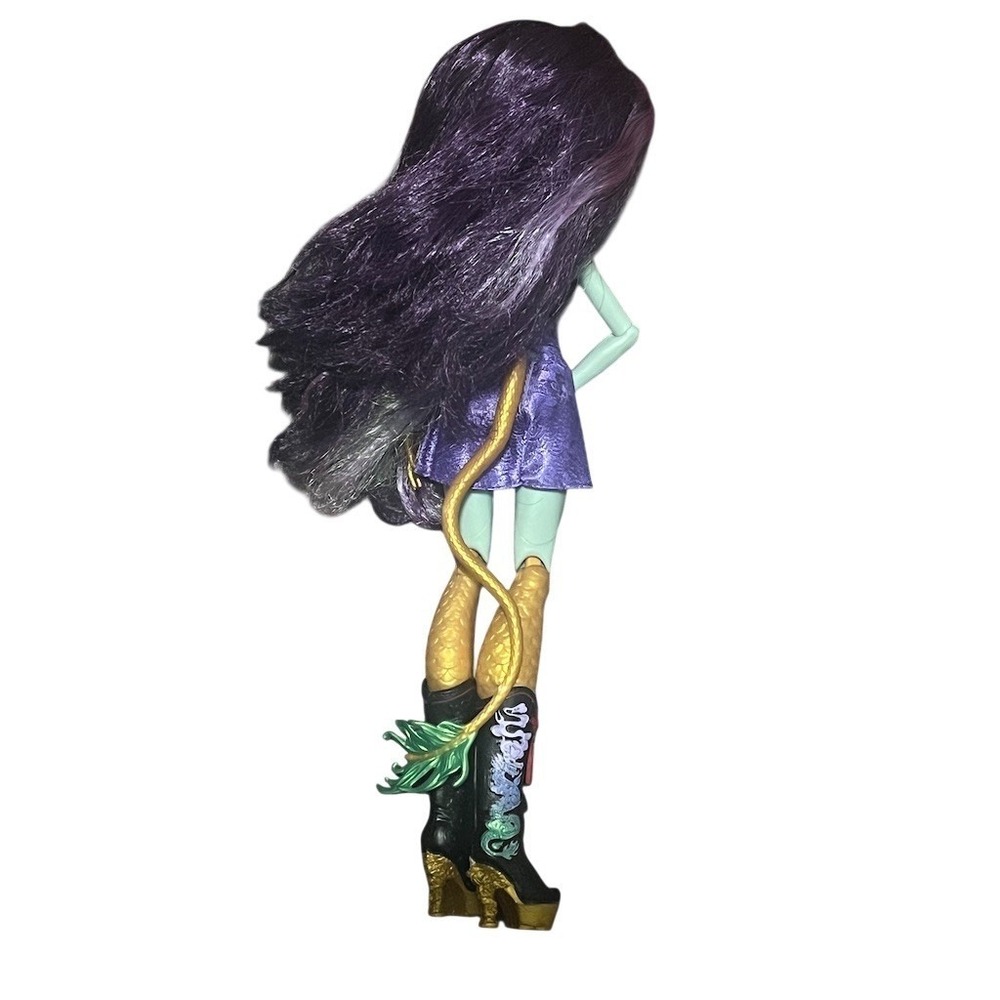 Monster High Jinafire Long Dragon Fashion Doll w/ Tail Outfit Boots Mattel - Picture 3 of 3